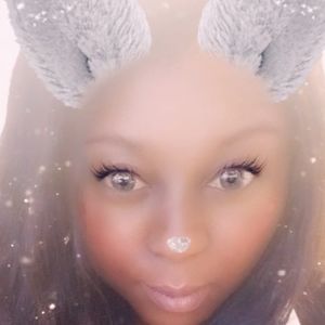 Meet your Posher, Dee